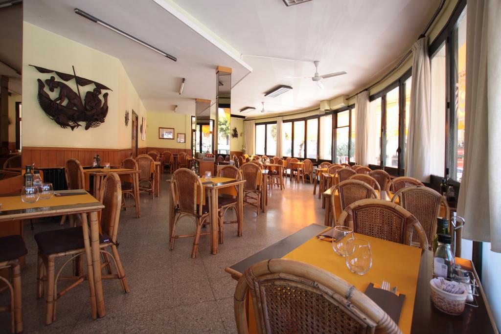 Apartamentos El Sol ตอสซาเดมาร์ ภายนอก รูปภาพ